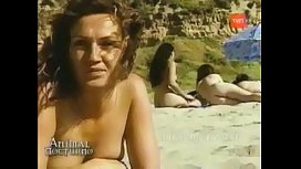 Famosas gostosas nuas em uma foda na praia